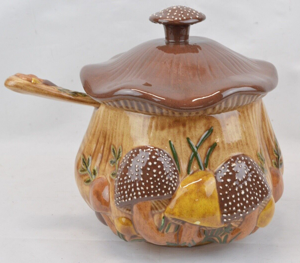 Vintage Pottery Arnel’s 3D Mushroom Shape Ceramic Serving Bowl Soup Tureen Ladle